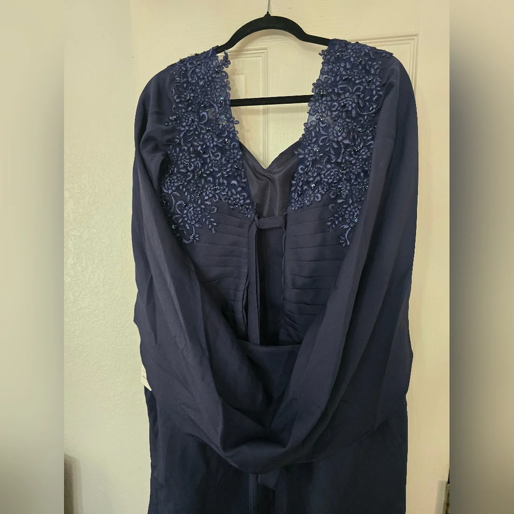 Blue Asymmetrical Ruffled Sleeveless Gown - Picture 6 of 7